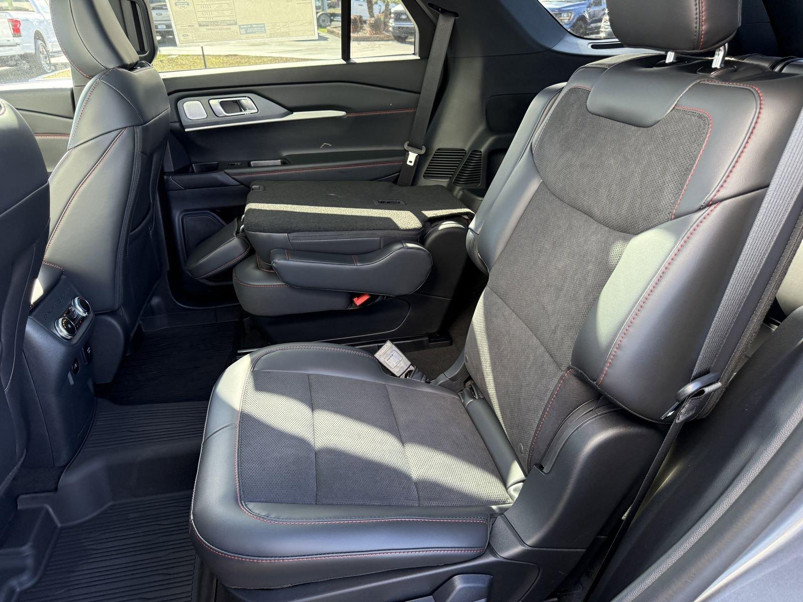 Ford Explorer St Rwd 4D Sport Utility - Thumbnail 13