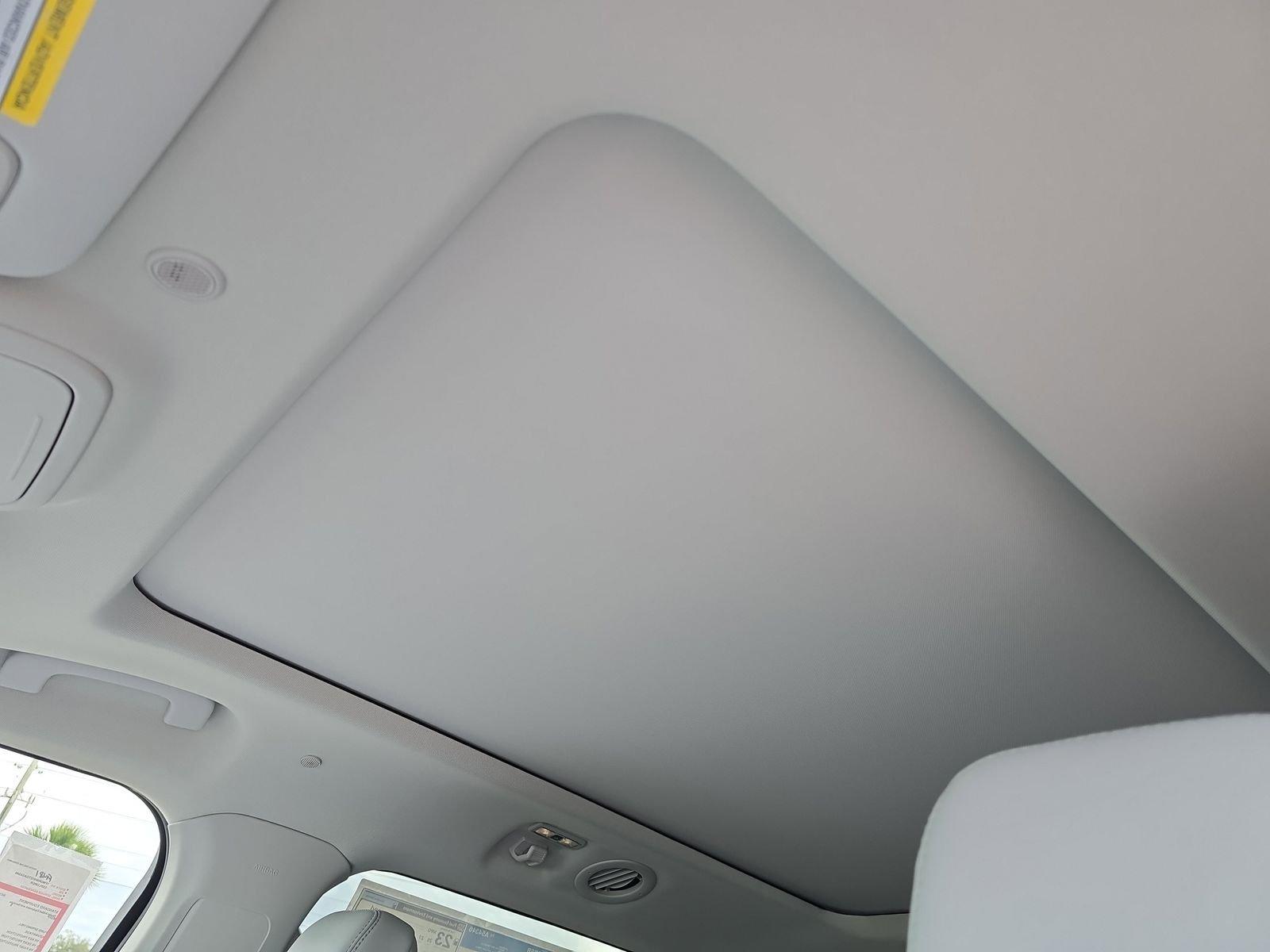 Ford Explorer Platinum 4Wd 4D Sport Utility - Thumbnail 18