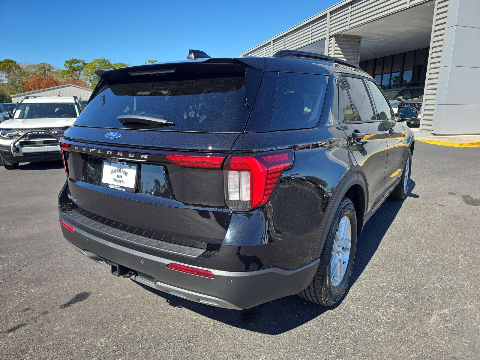 Ford Explorer Active Rwd 4D Sport Utility - Thumbnail 5