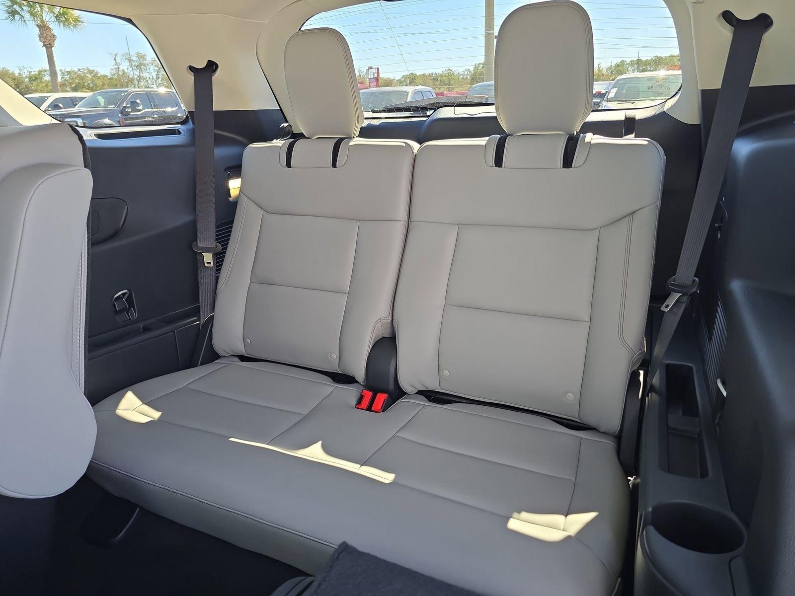 Ford Explorer Active Rwd 4D Sport Utility - Thumbnail 14