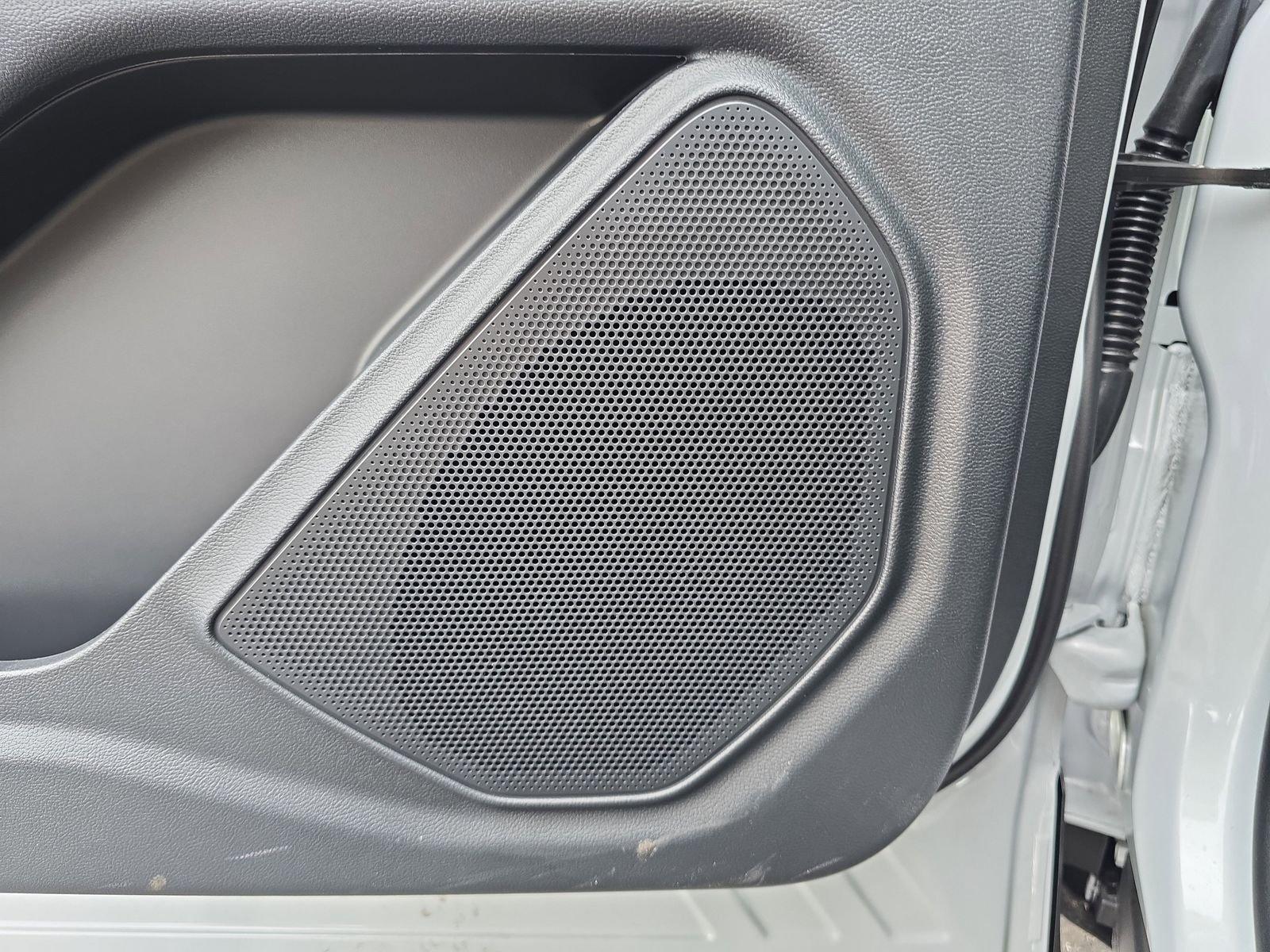 Ford Explorer Active Rwd 4D Sport Utility - Thumbnail 16