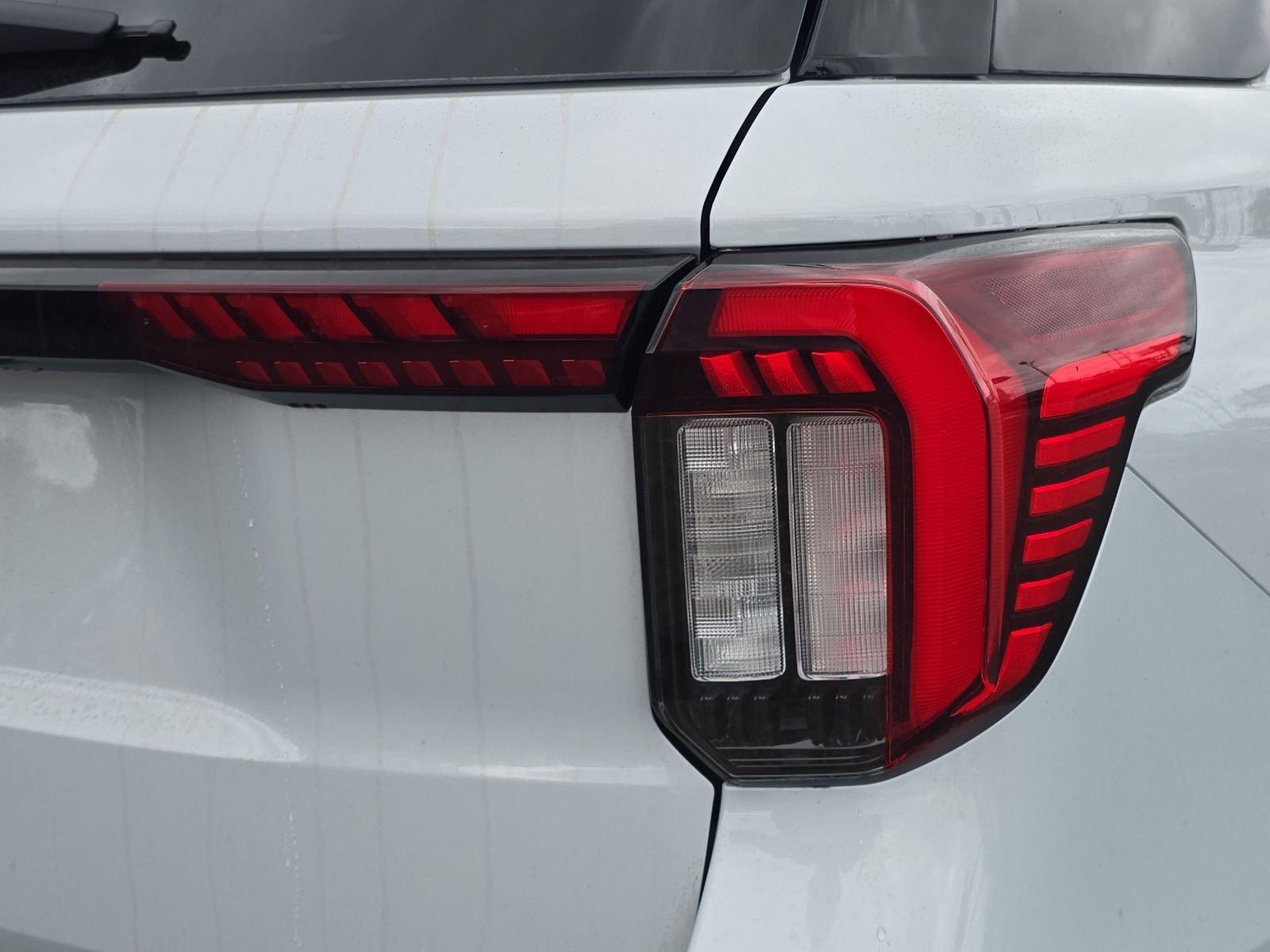 Ford Explorer Active Rwd 4D Sport Utility - Thumbnail 7