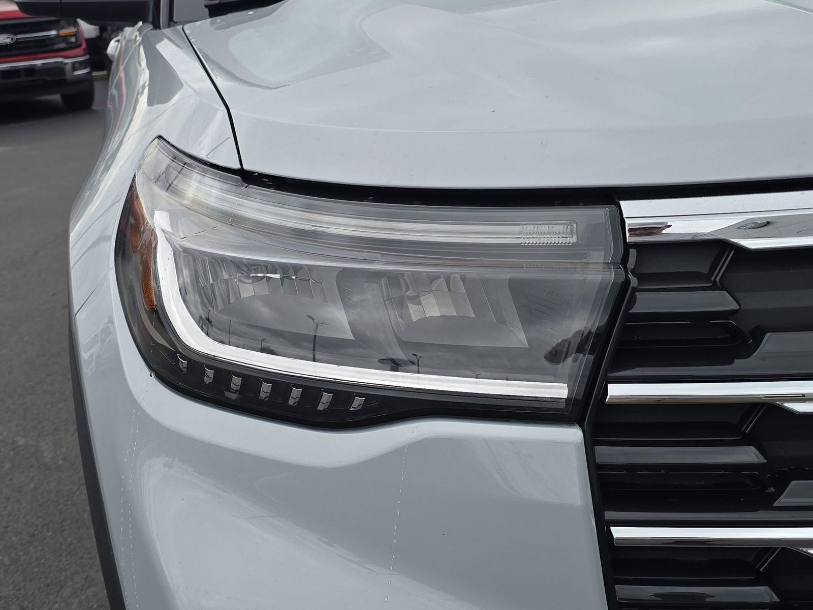 Ford Explorer Active Rwd 4D Sport Utility - Thumbnail 8