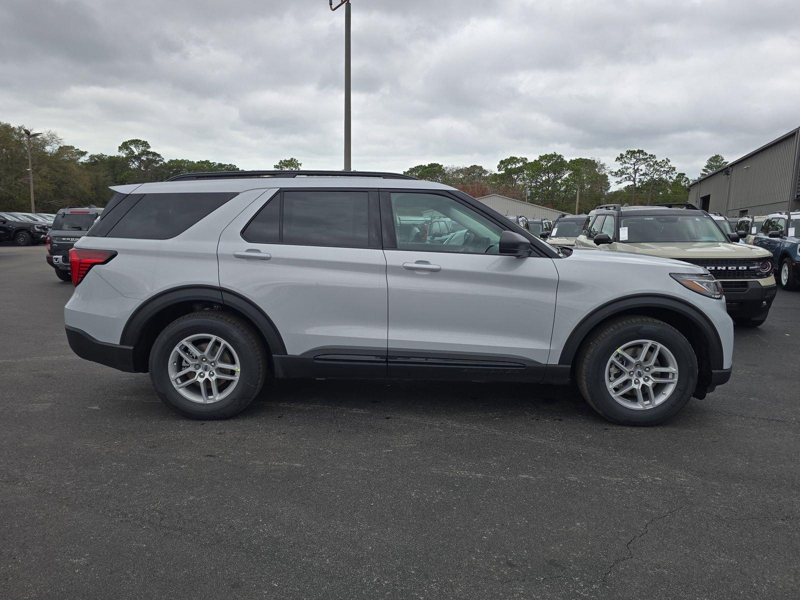 Ford Explorer Active Rwd 4D Sport Utility - Thumbnail 4