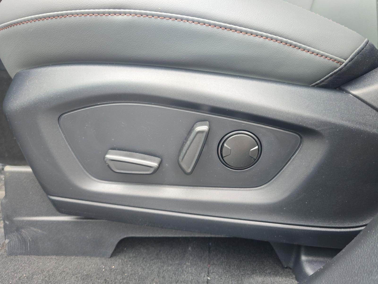 Ford Explorer Active Rwd 4D Sport Utility - Thumbnail 17