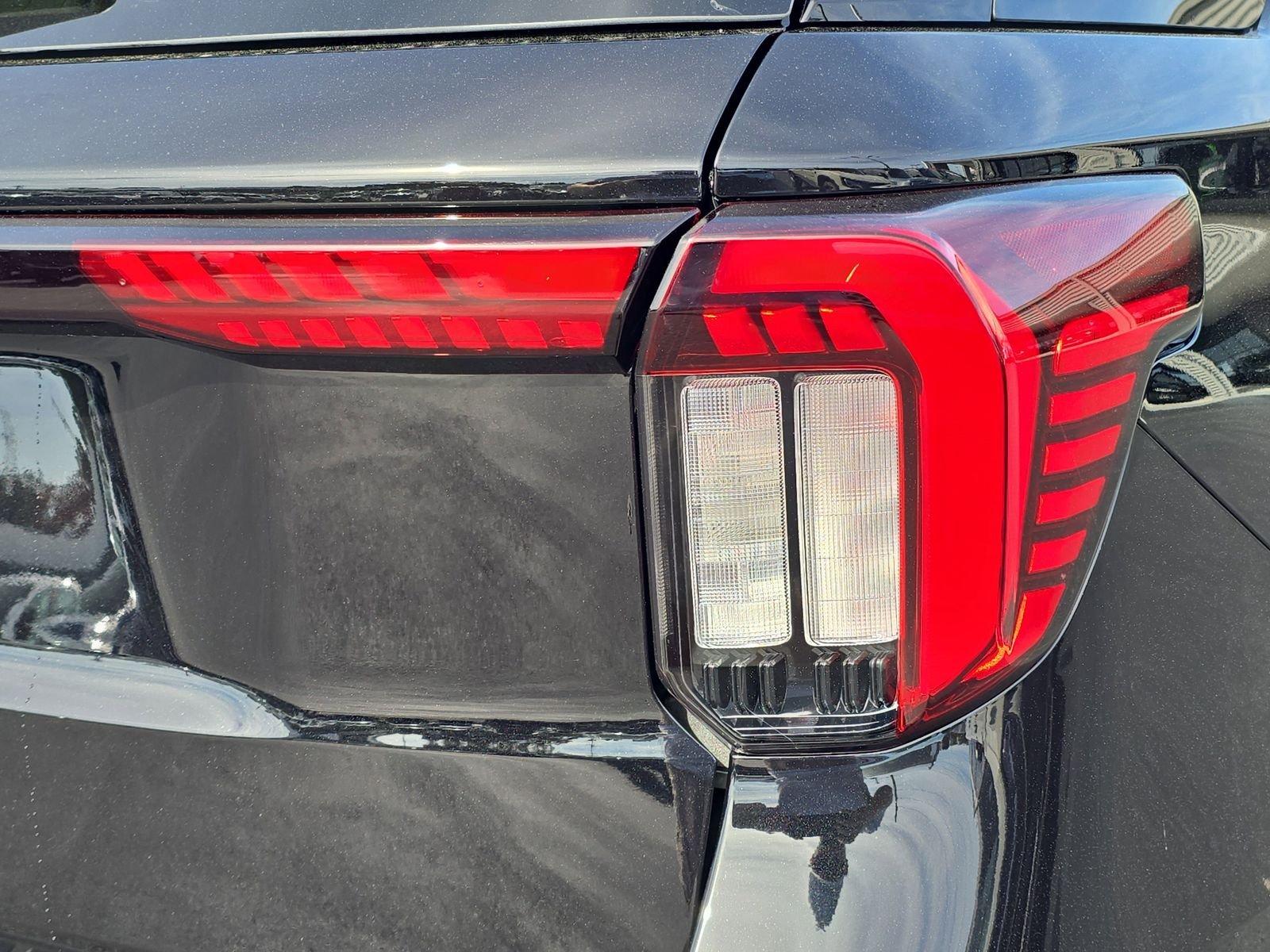 Ford Explorer Active Rwd 4D Sport Utility - Thumbnail 7