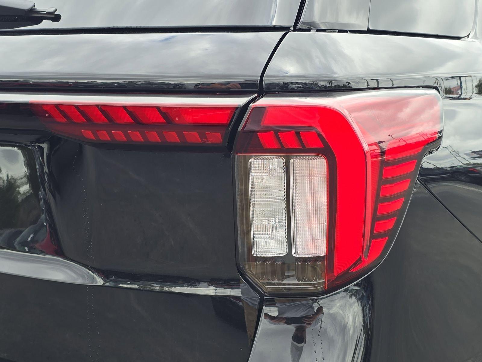 Ford Explorer Active Rwd 4D Sport Utility - Thumbnail 7