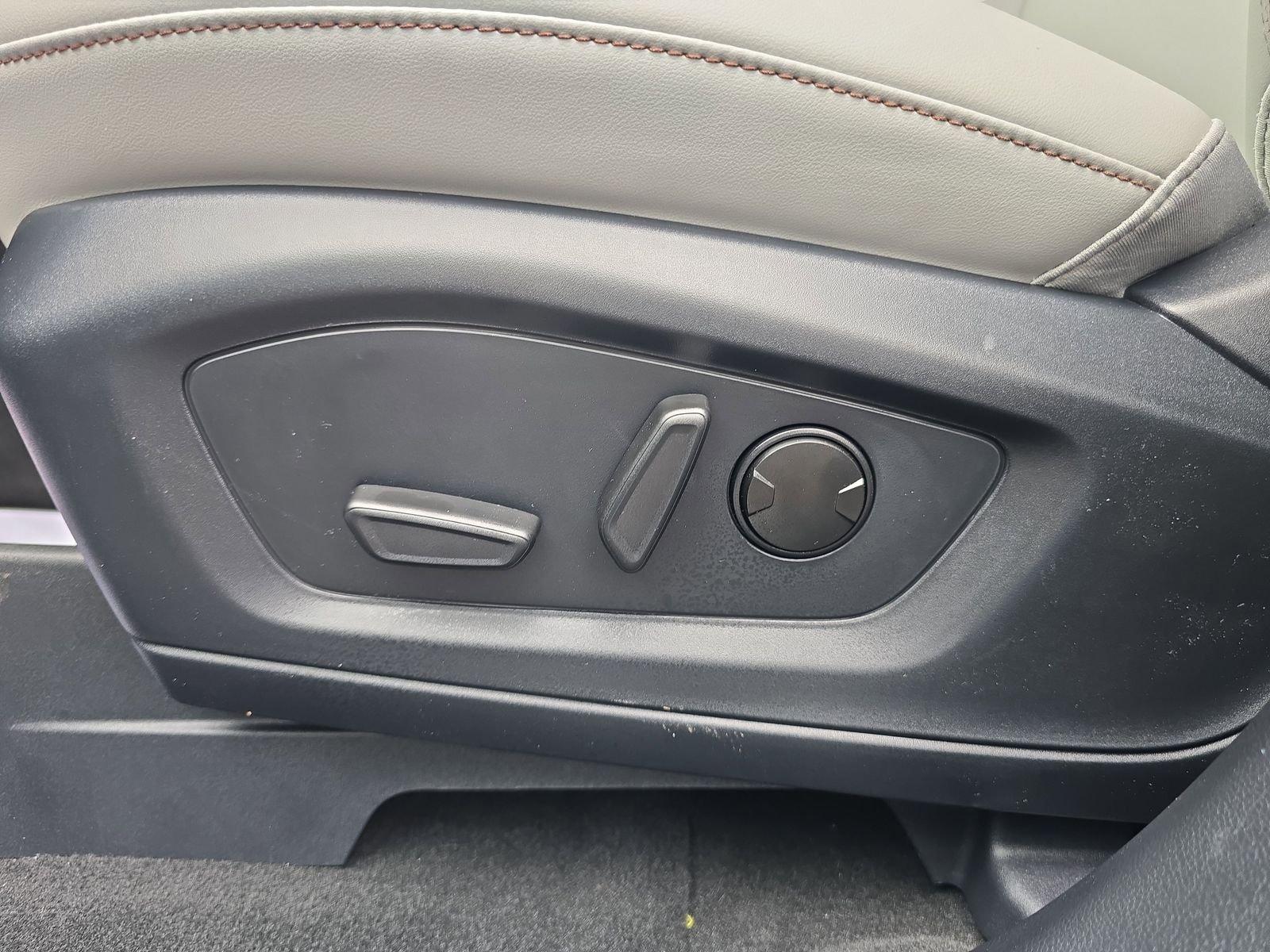 Ford Explorer Active Rwd 4D Sport Utility - Thumbnail 17