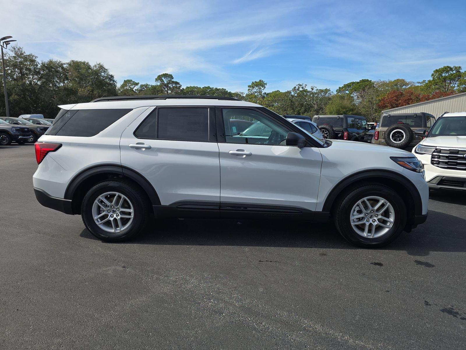 Ford Explorer Active Rwd 4D Sport Utility - Thumbnail 4