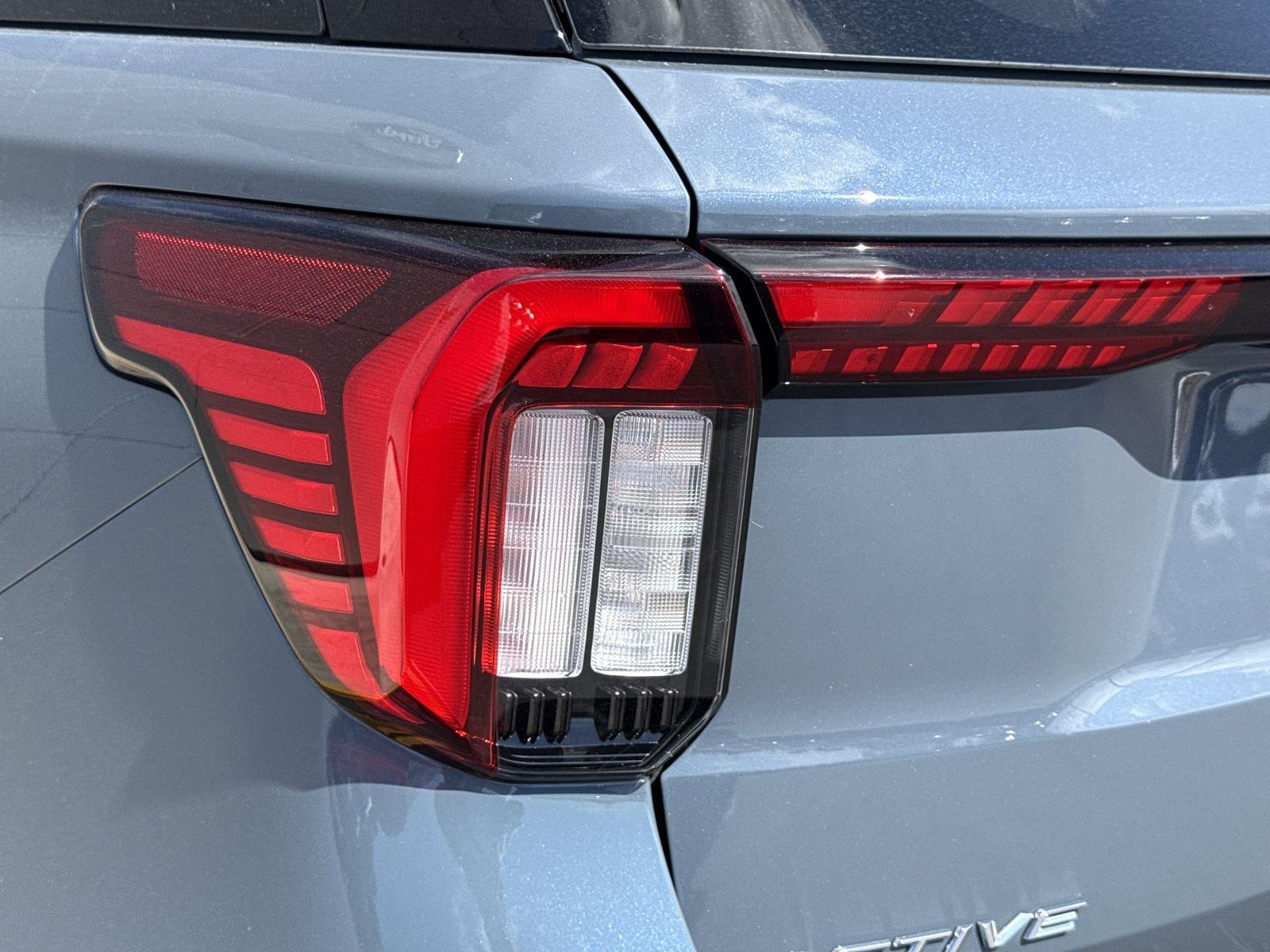 Ford Explorer Active Rwd 4D Sport Utility - Thumbnail 8