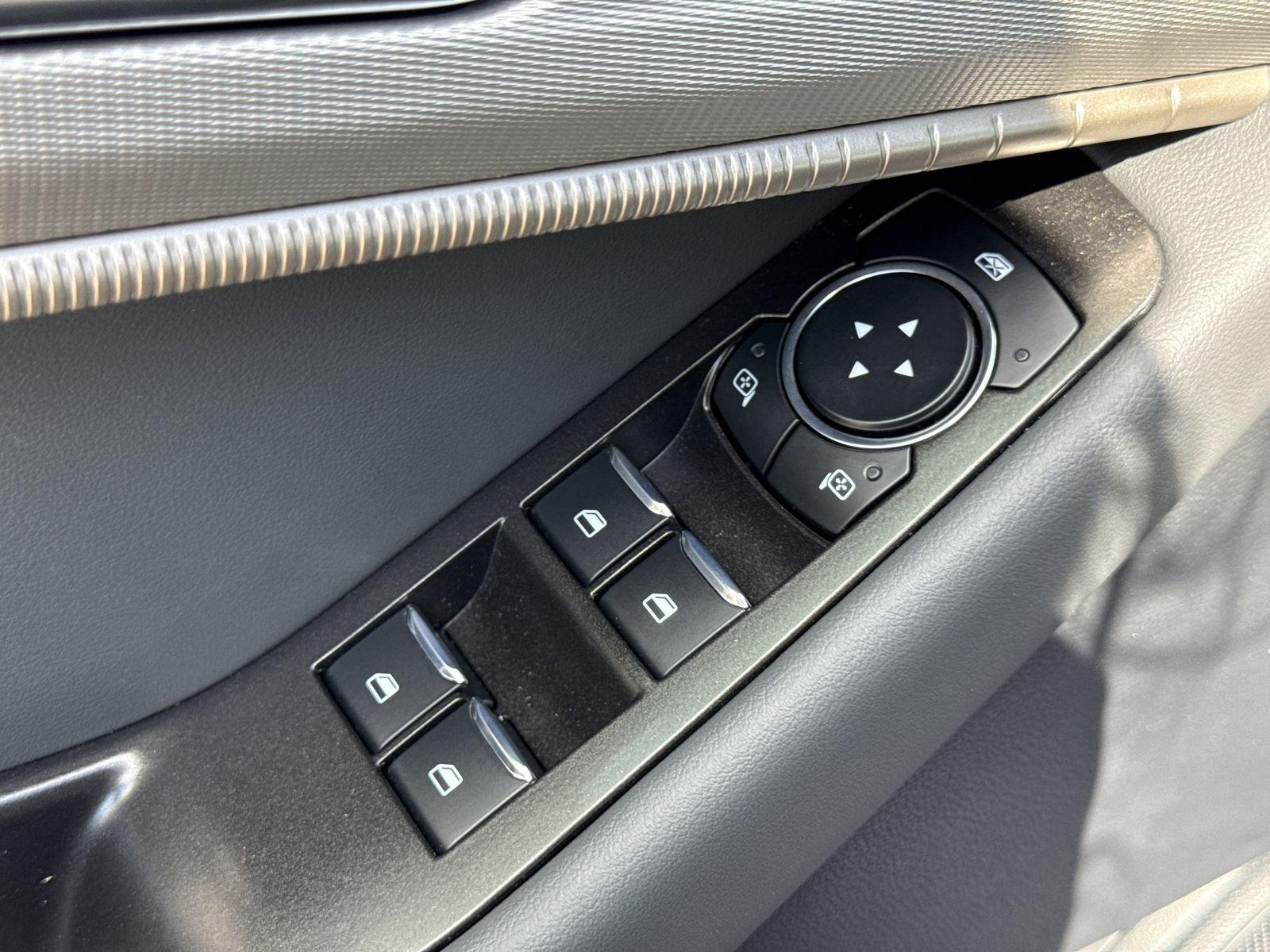 Ford Explorer Active Rwd 4D Sport Utility - Thumbnail 15