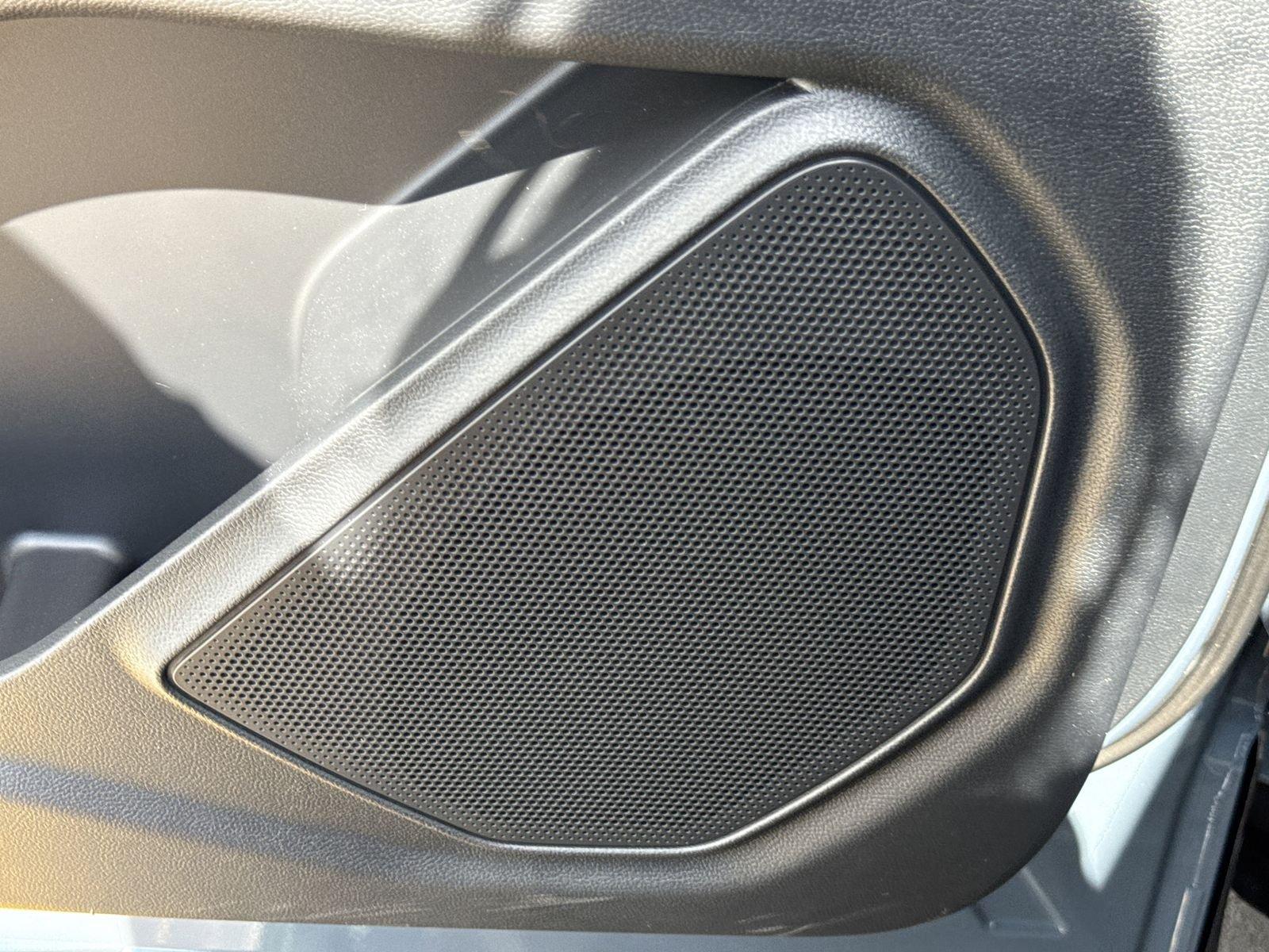 Ford Explorer Active Rwd 4D Sport Utility - Thumbnail 16