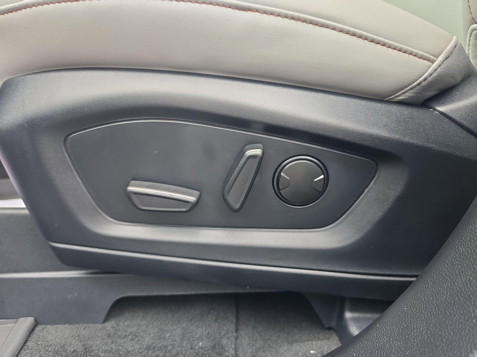 Ford Explorer Active Rwd 4D Sport Utility - Thumbnail 16