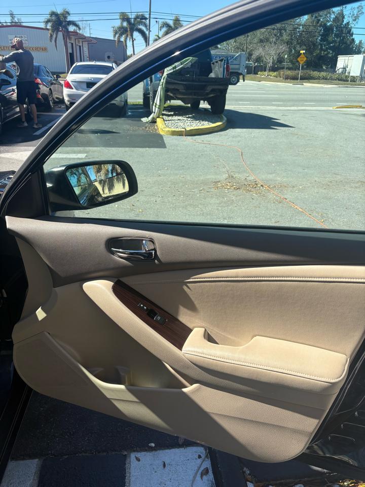 Nissan Altima3.5 Sr - Thumbnail 18