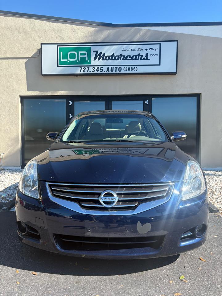 Nissan Altima3.5 Sr - Thumbnail 2