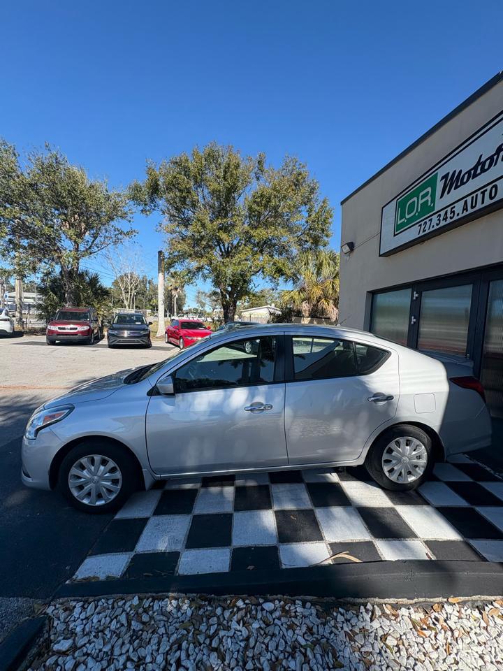 Nissan Versa1.6 S 5M - Thumbnail 5