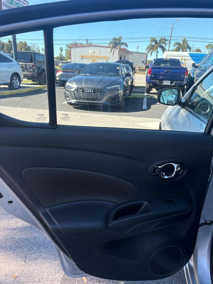 Nissan Versa1.6 S 5M - Thumbnail 11