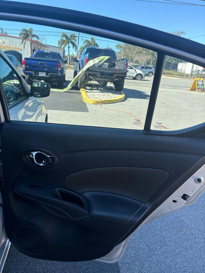 Nissan Versa1.6 S 5M - Thumbnail 13