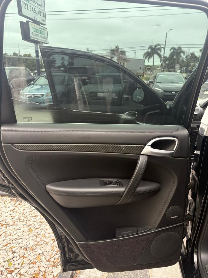 Porsche Cayenneturbo S - Thumbnail 15