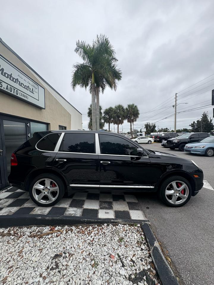 Porsche Cayenneturbo S - Thumbnail 5