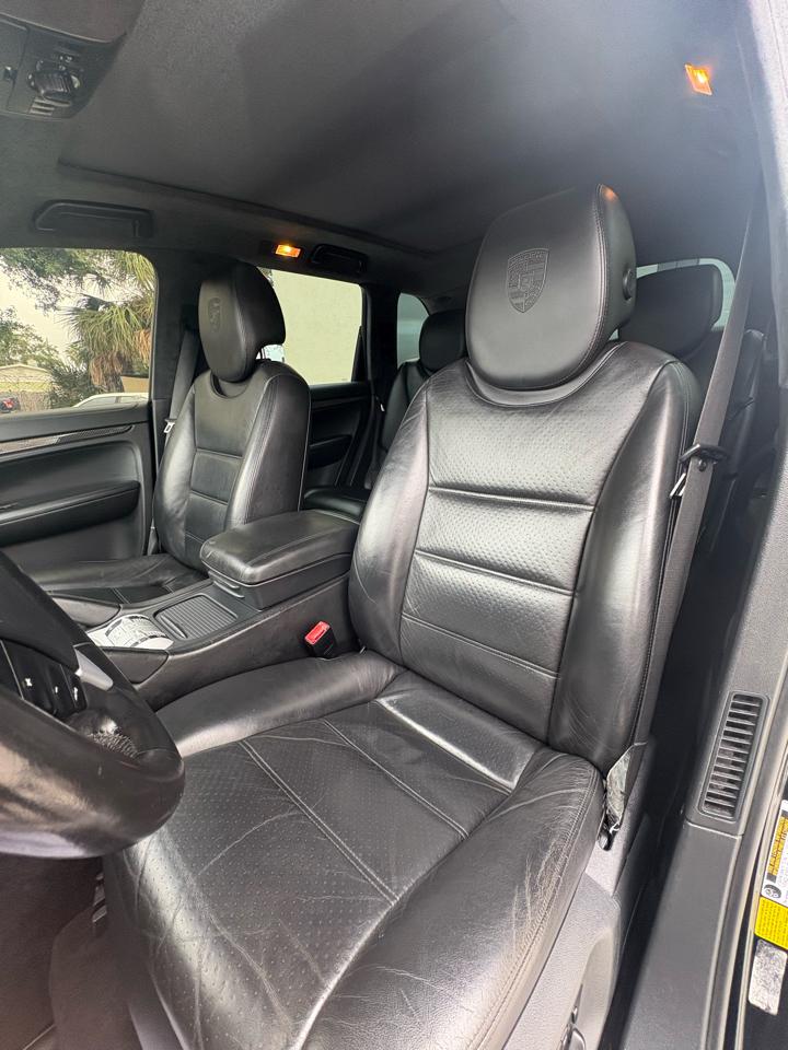 Porsche Cayenneturbo S - Thumbnail 13