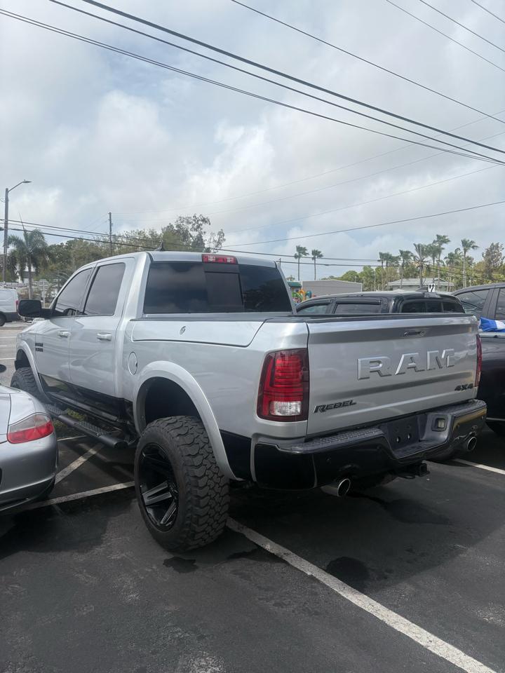 Ram 1500Rebel Crew Cab 4Wd - Thumbnail 6