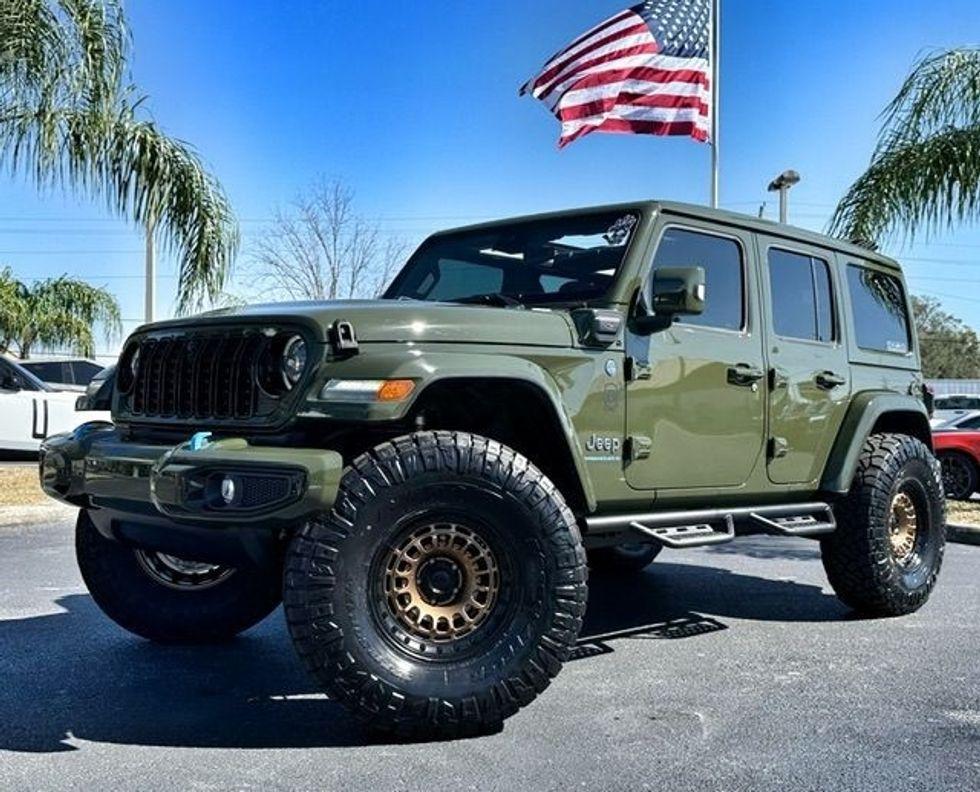 Jeep Wrangler Skytop Sarge High Altitude 4Xe Sahara Leather 37S | Plant City Florida | Bayshore Automotiv - Thumbnail 3