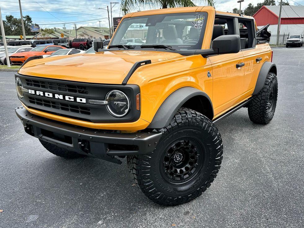 Ford Bronco V6 Sasquatch Leather Cyber Orange Black Diamond | Plant City Florida | Bayshore Automotive - Thumbnail 3