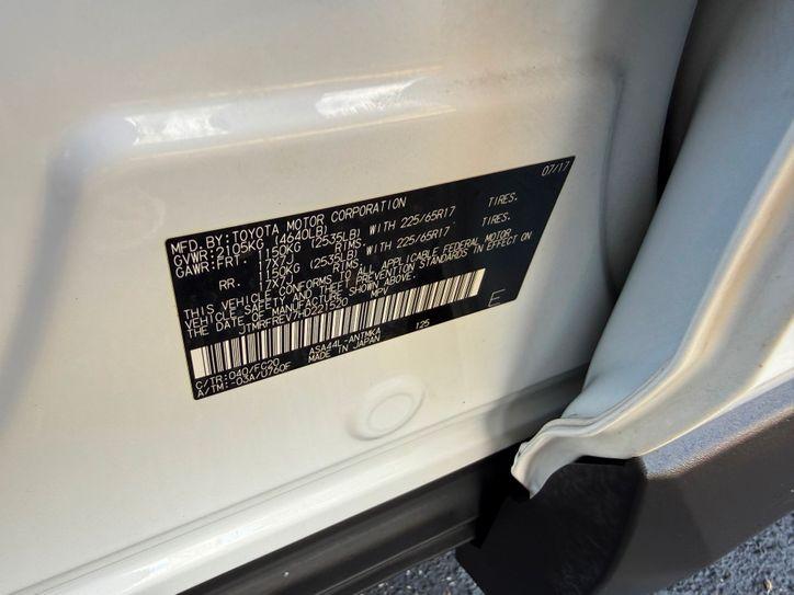 Toyota Rav4 Toyota Rav4 Xle Awd 1 Owner Carfax Cert Books | Plant City Florida | Bayshore Automotive - Thumbnail 2