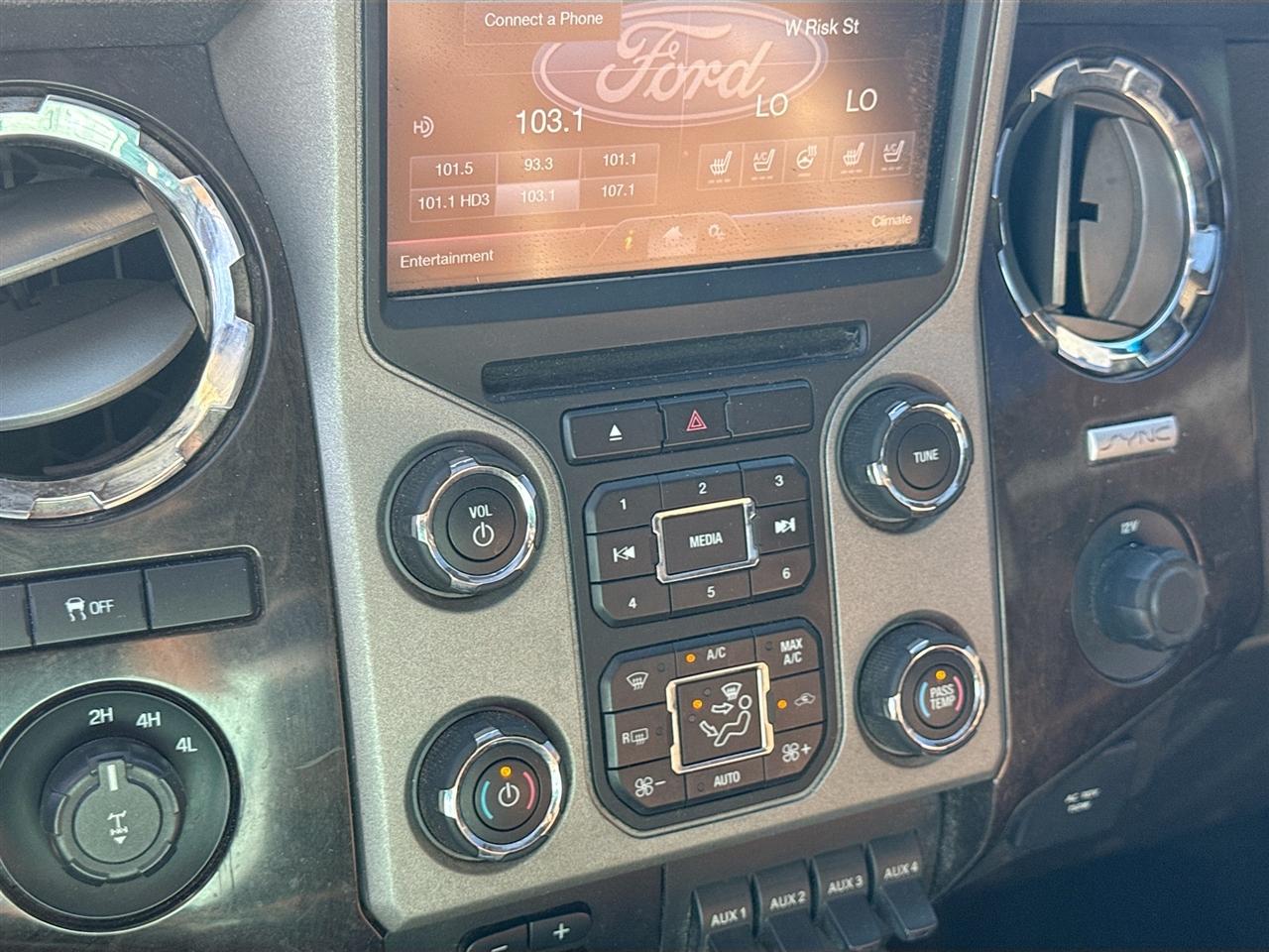 Ford Super Duty F-350 Srw4Wd Crew Cab 172" Platinum - Thumbnail 15