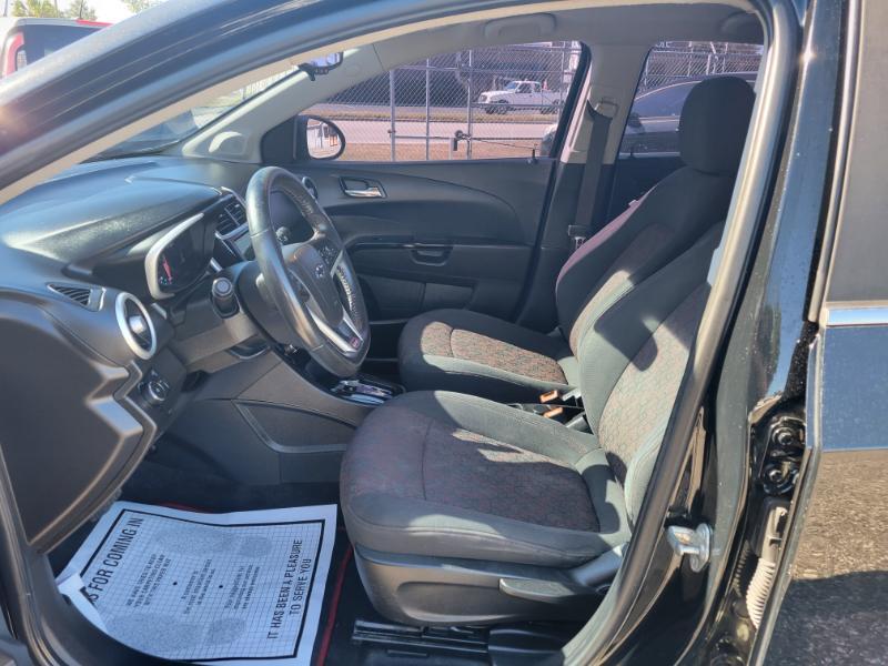 Chevrolet Soniclt Auto Sedan - Thumbnail 10