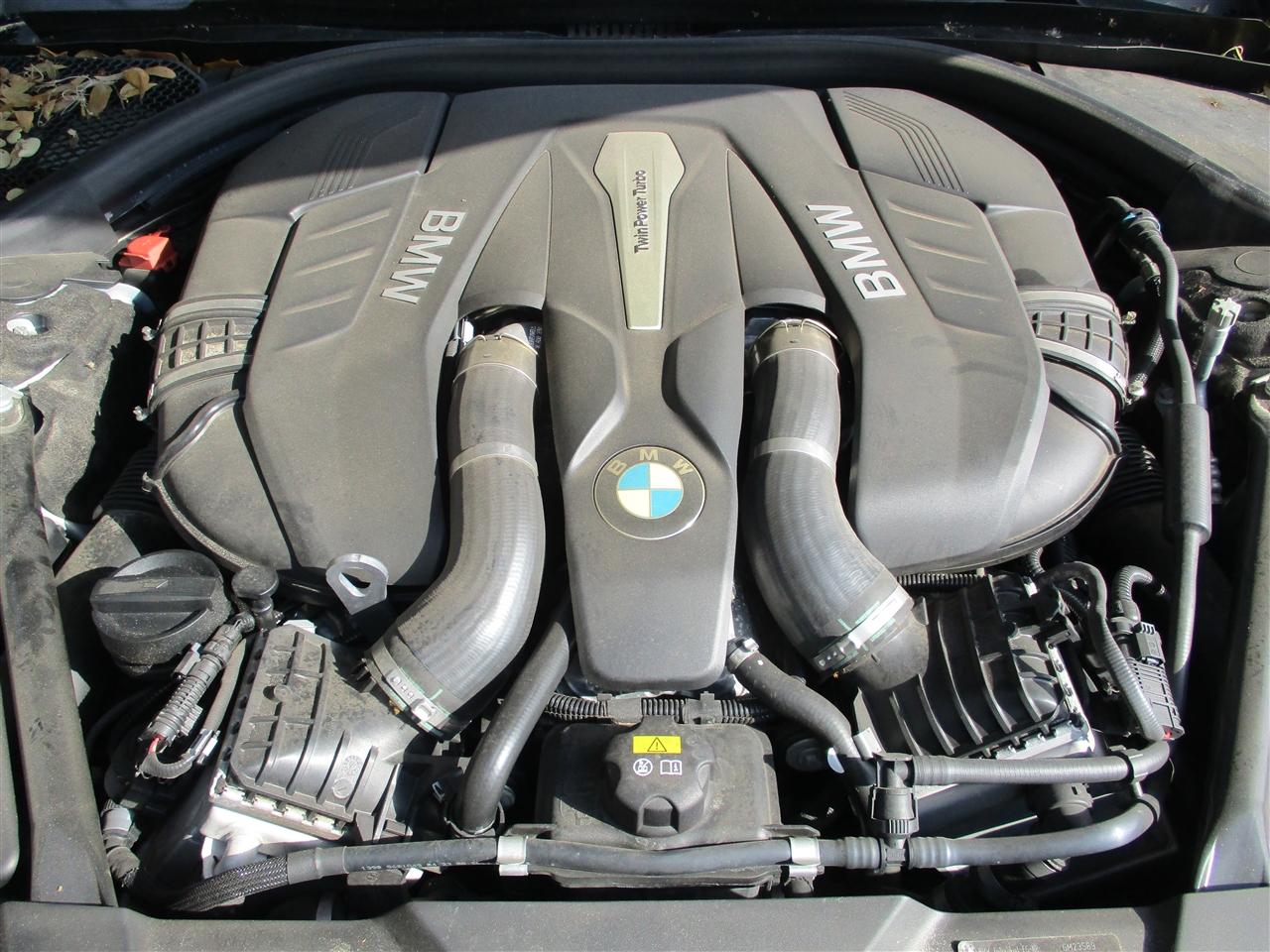 Bmw 7-Series750I - Thumbnail 9