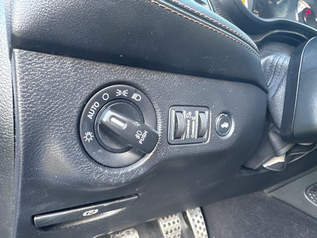 Dodge Challengerr/T 50Th Ann. Rwd - Thumbnail 17