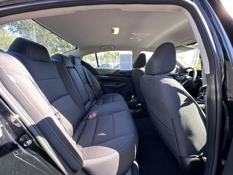 Nissan Altima - Thumbnail 18