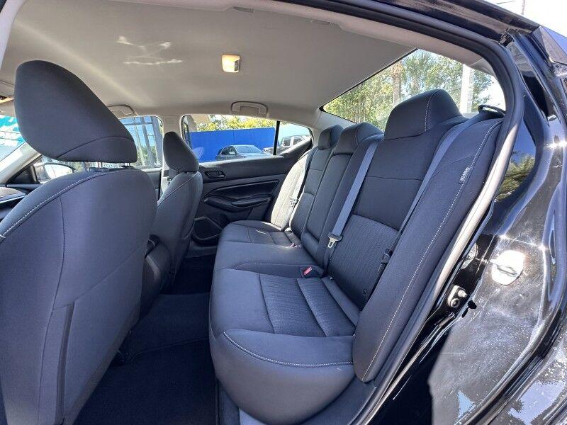 Nissan Altima - Thumbnail 16