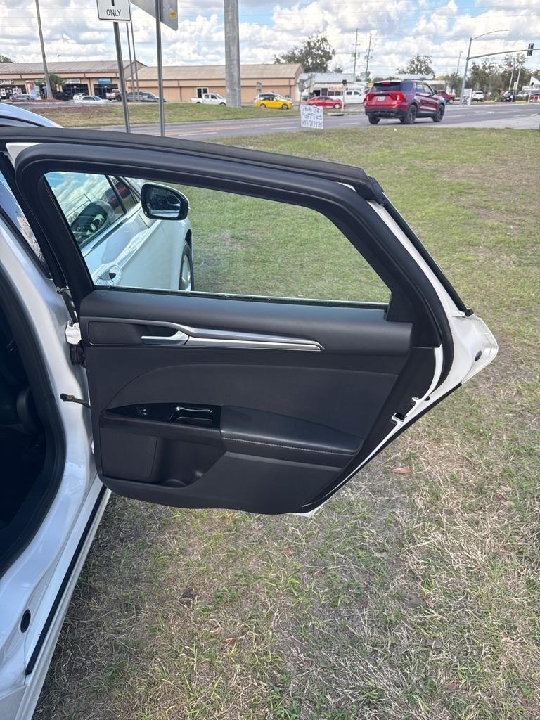 Ford Fusion4Dr Sdn Se Fwd - Thumbnail 16