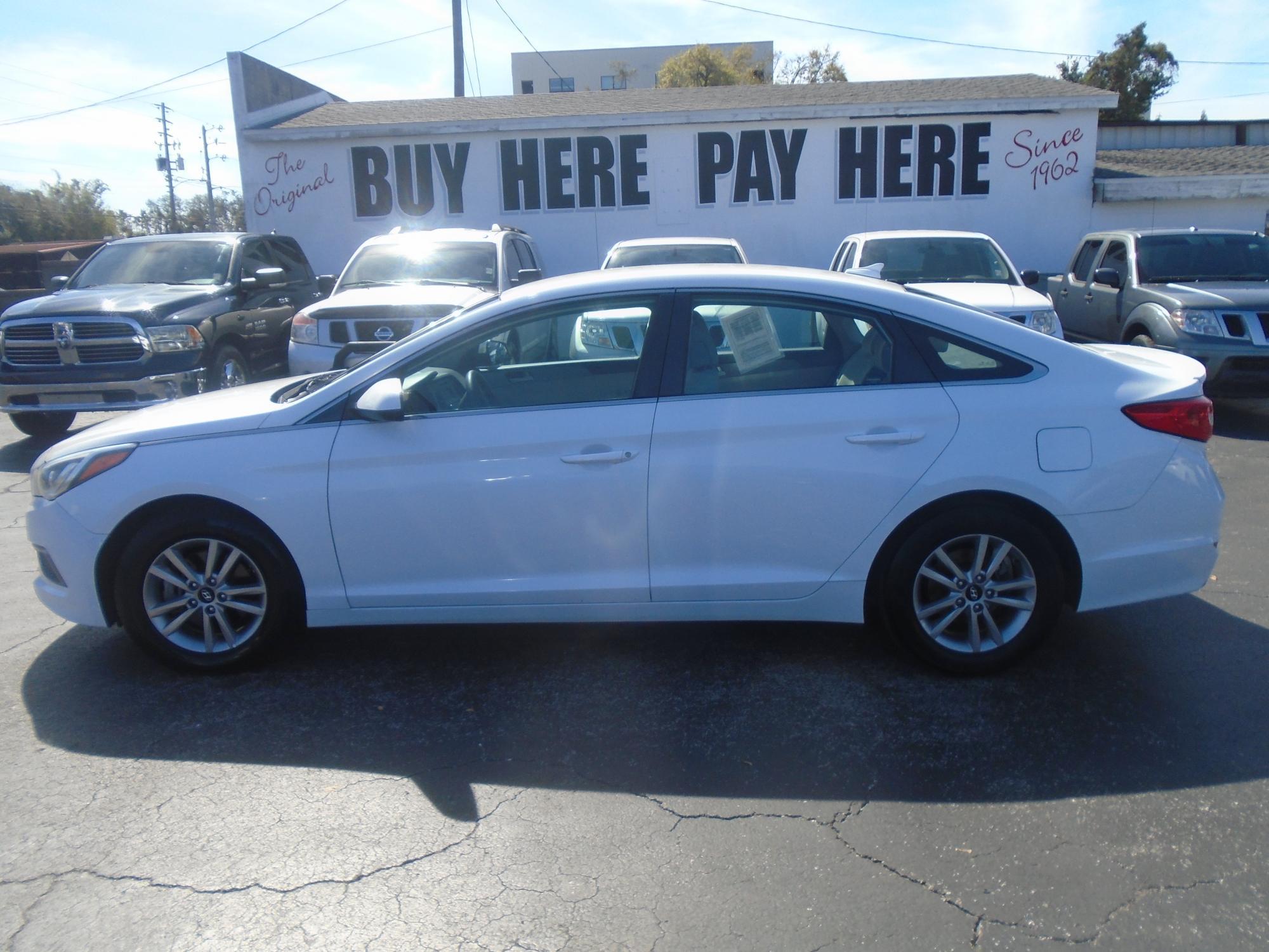 Hyundai Sonata Se - View 1