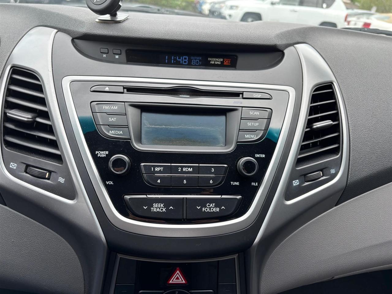 Hyundai Elantra Se 6At - Thumbnail 17