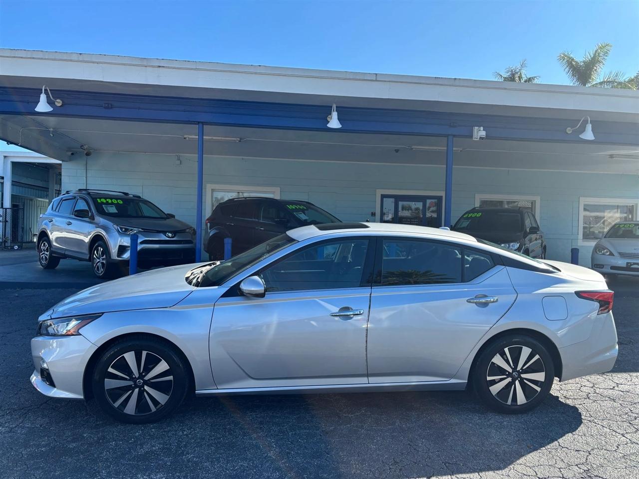 Nissan Altima 2.5 Sv - Thumbnail 2