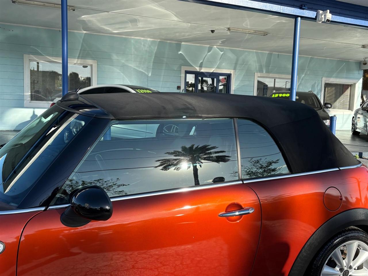 Mini Cooper S Convertible - Thumbnail 11