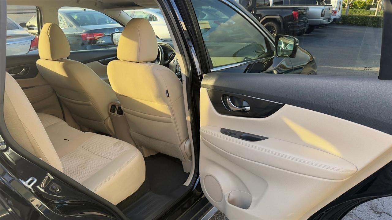 Nissan Rogue Sv 2Wd - Thumbnail 13