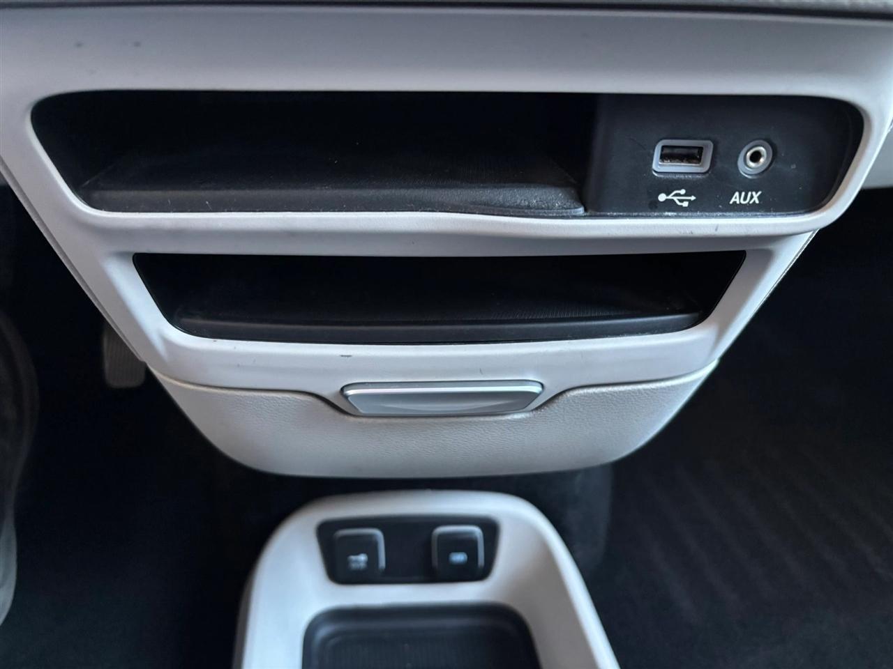 Chrysler Pacifica Touring - Thumbnail 19