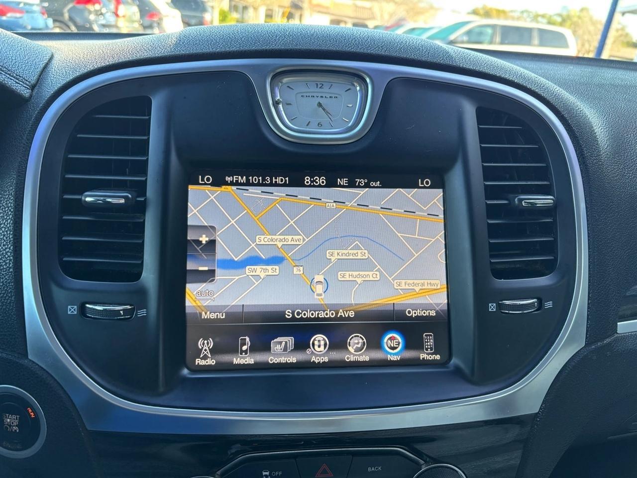 Chrysler 300 - Thumbnail 19