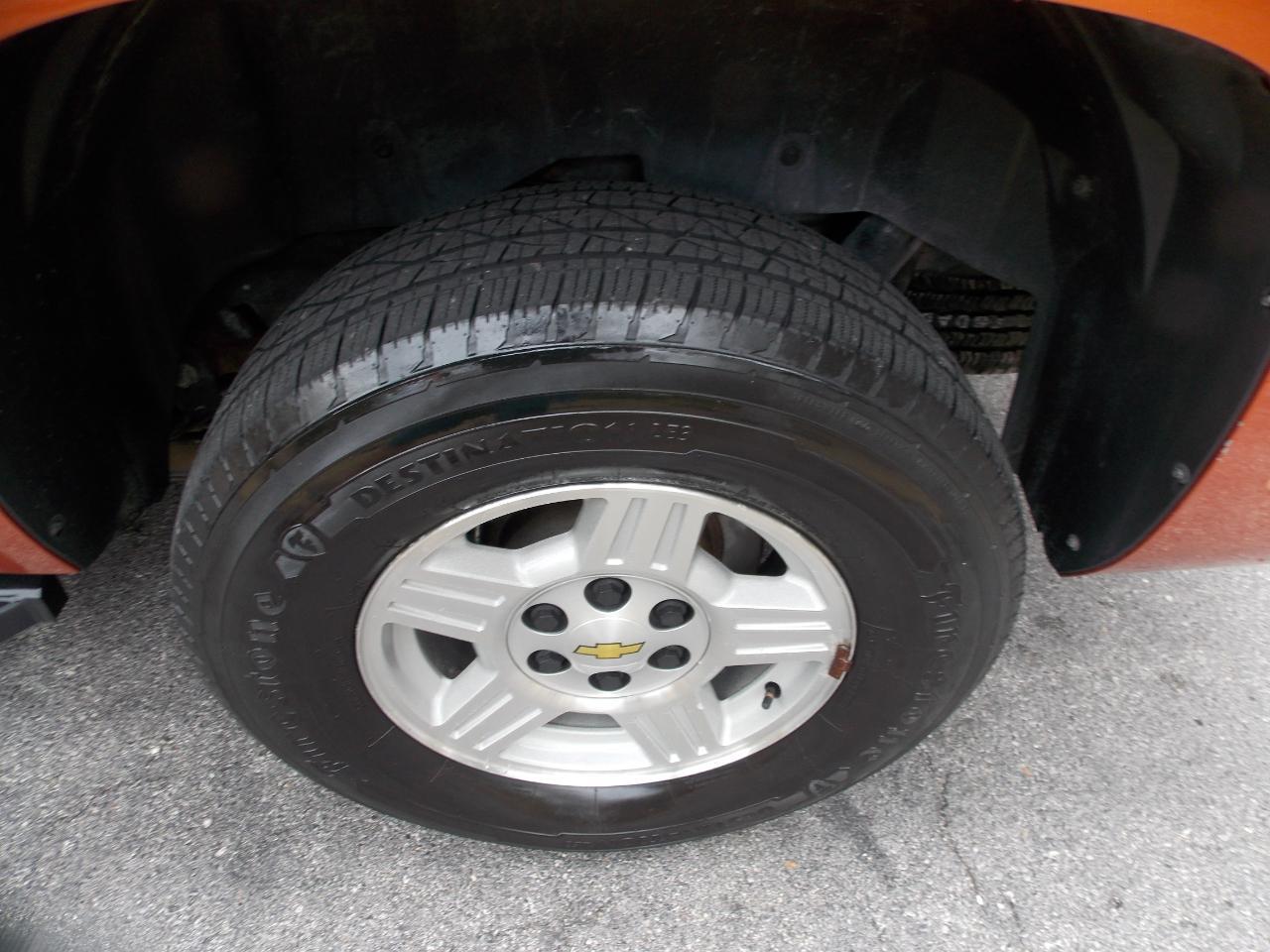 Chevrolet Avalanche2Wd Crew Cab - Thumbnail 2