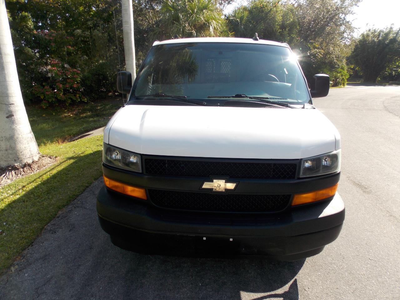 Chevrolet Express Cargo Vanrwd 2500 155" - Thumbnail 14