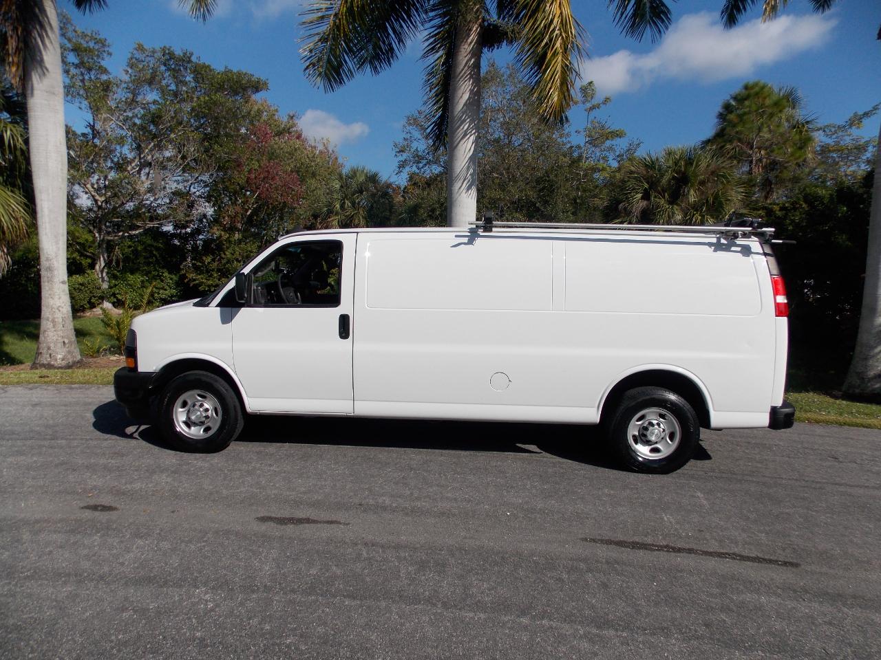 Chevrolet Express Cargo Vanrwd 2500 155" - Thumbnail 12