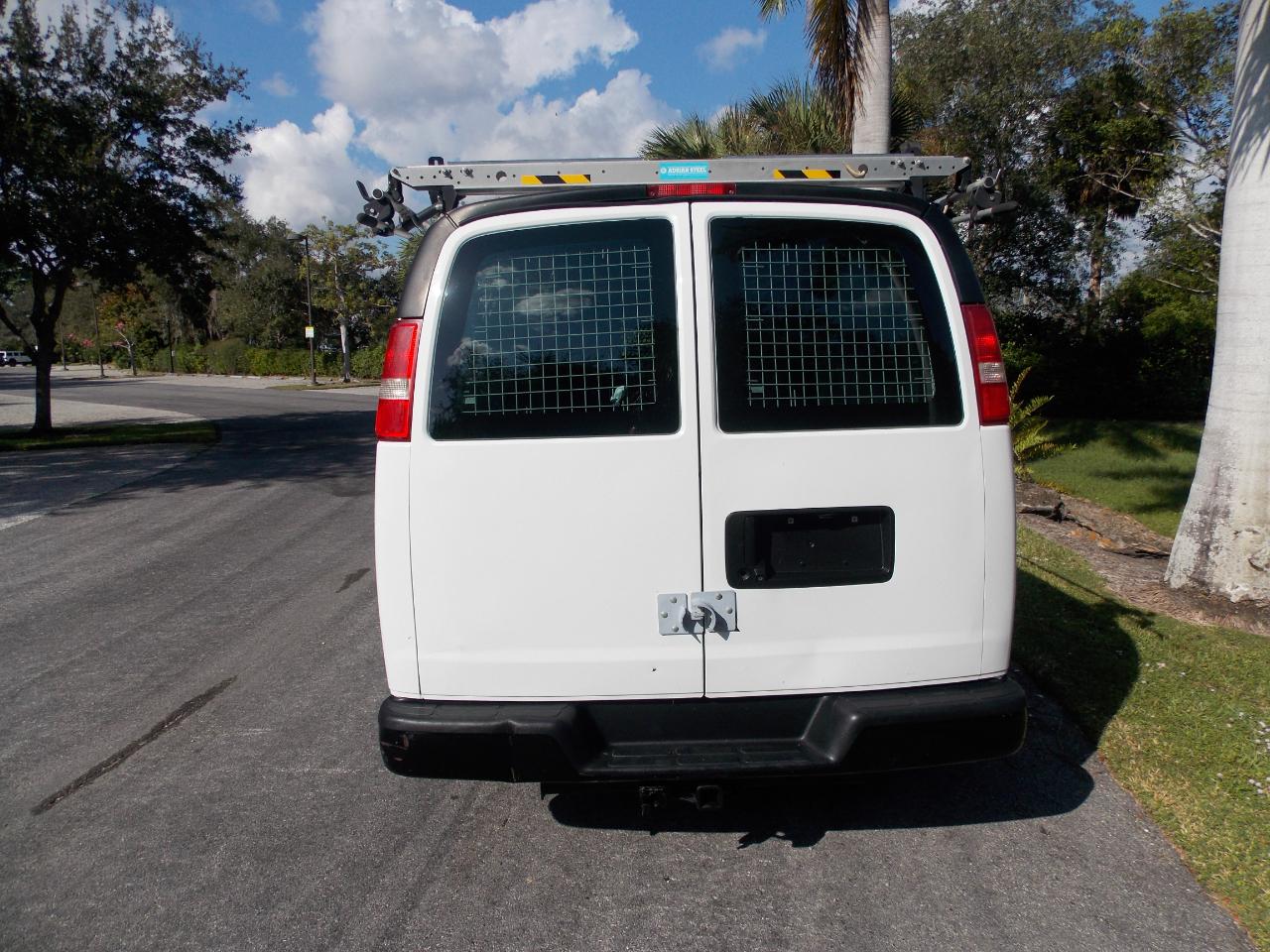 Chevrolet Express Cargo Vanrwd 2500 155" - Thumbnail 15