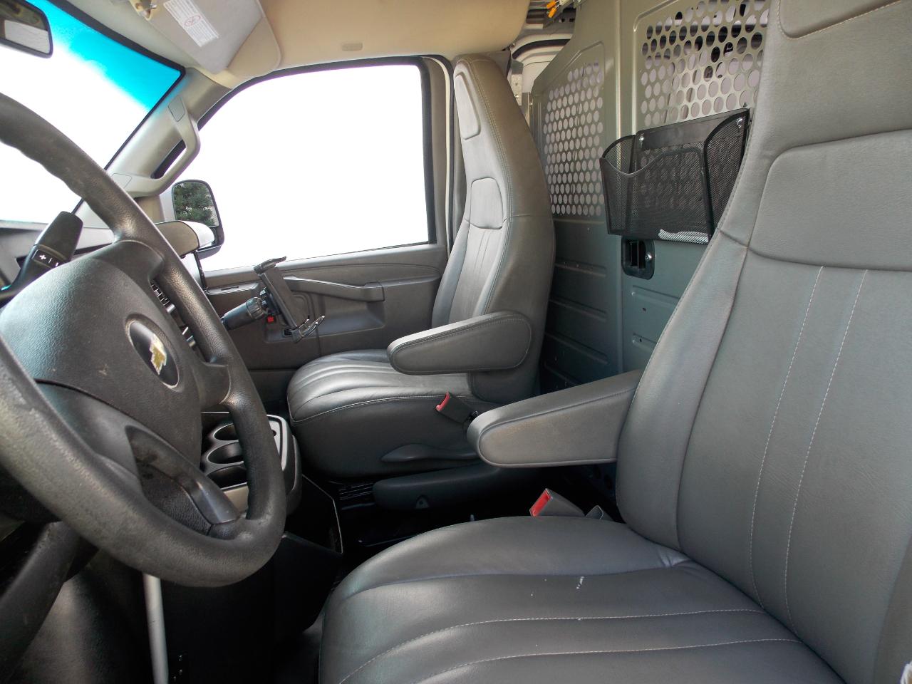 Chevrolet Express Cargo Vanrwd 2500 155" - Thumbnail 9