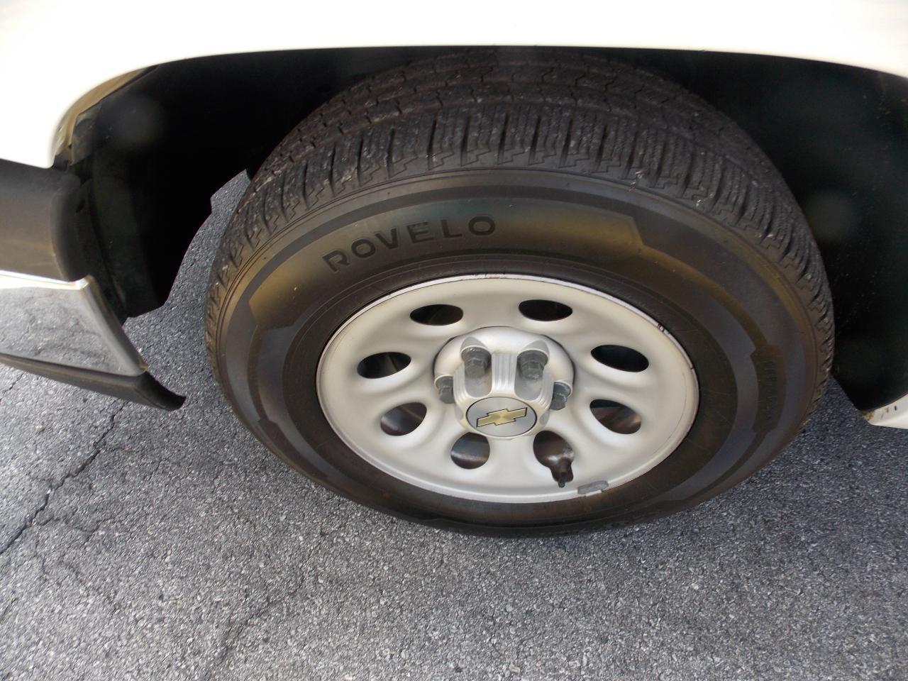 Chevrolet Silverado 1500Reg Cab 133.0" Wb Work Truck - Thumbnail 20