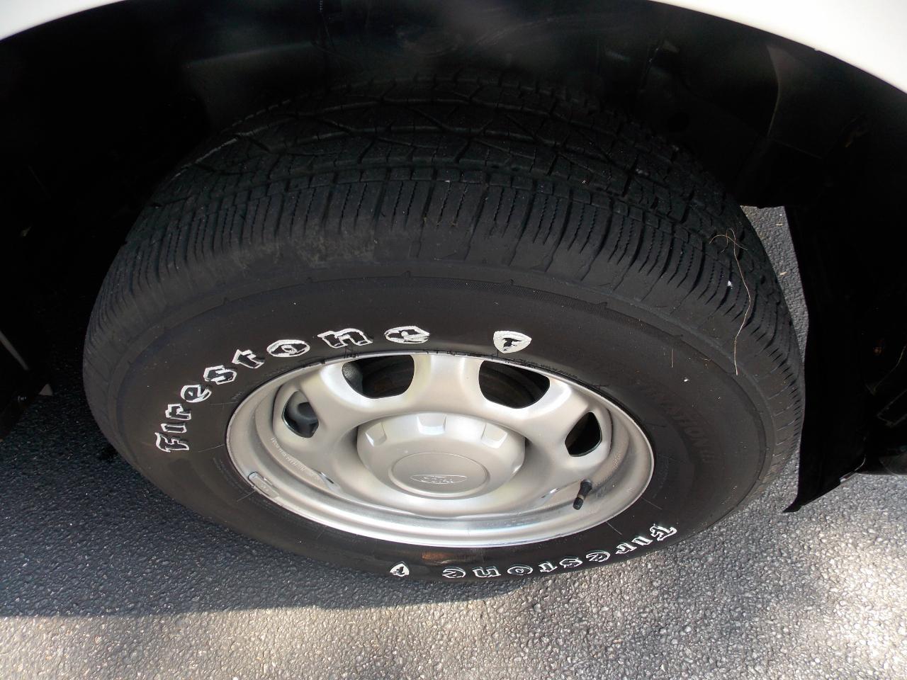 Ford F-150Xl 2Wd Reg Cab 8' Box - Thumbnail 16